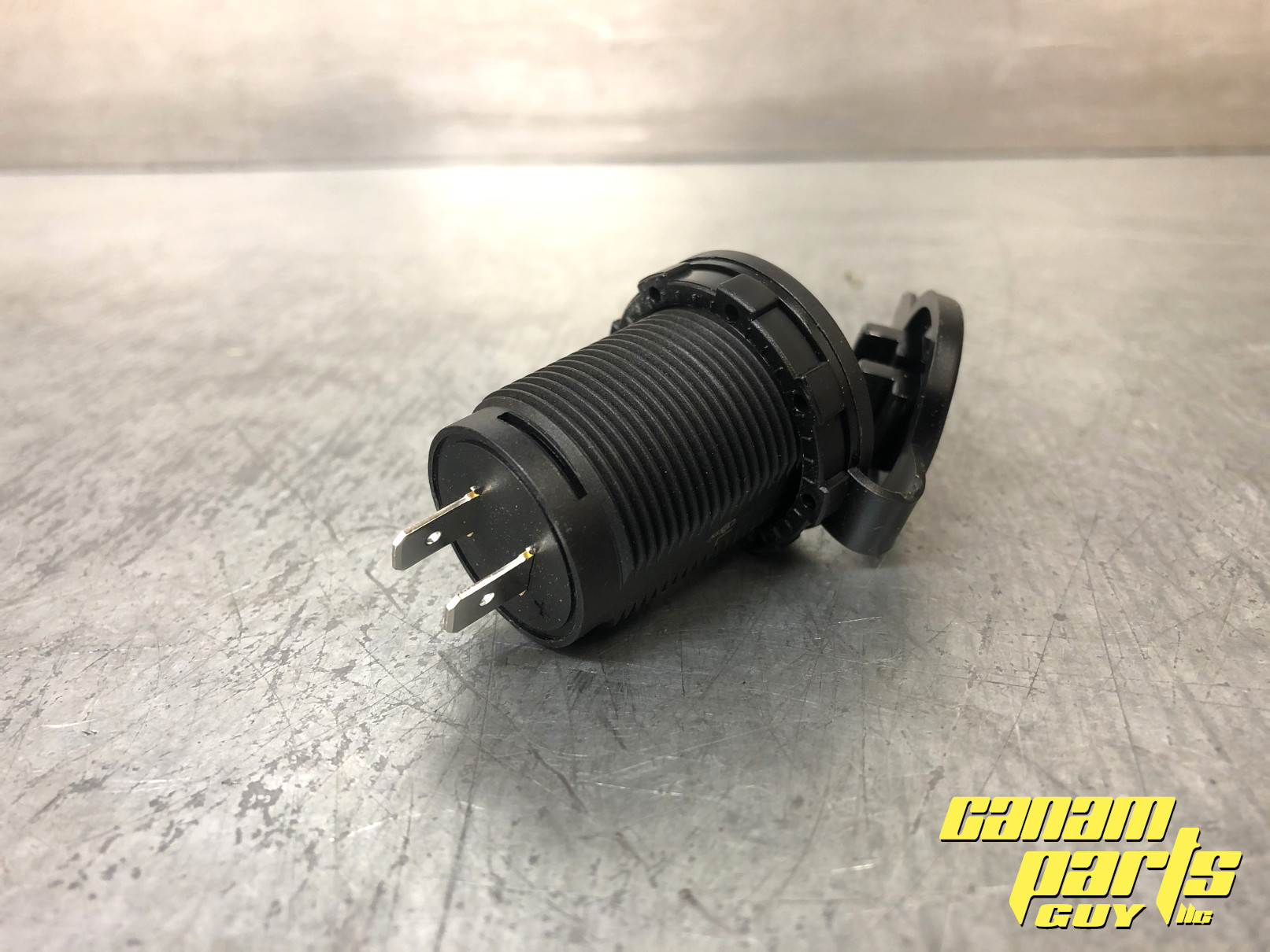 Can Am Spyder F3 USB Power Outlet Kit 219400510 Electronics