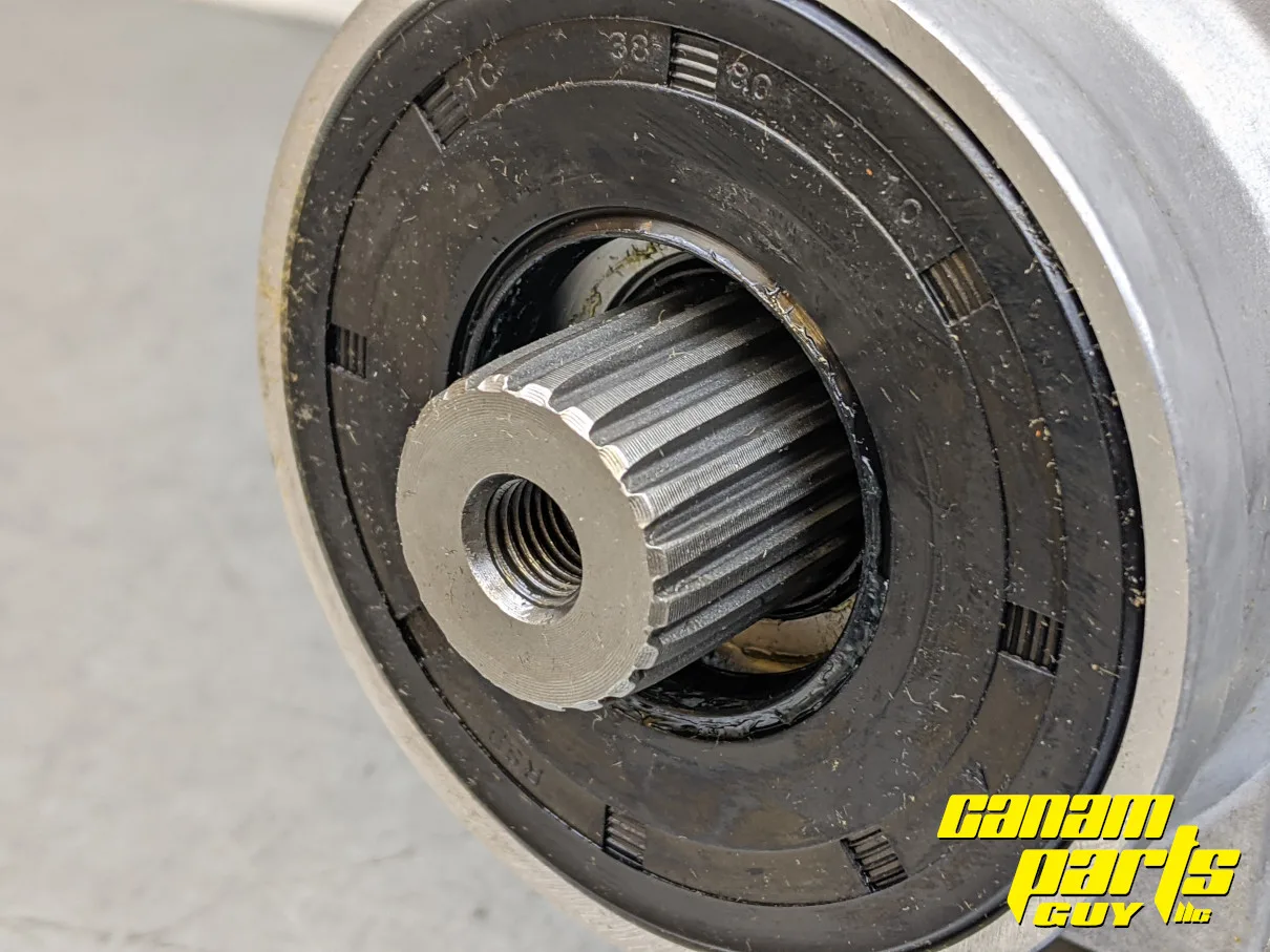 NEW OEM 6x6 2019+ Outlander Center Differential 705503692 - Image 5