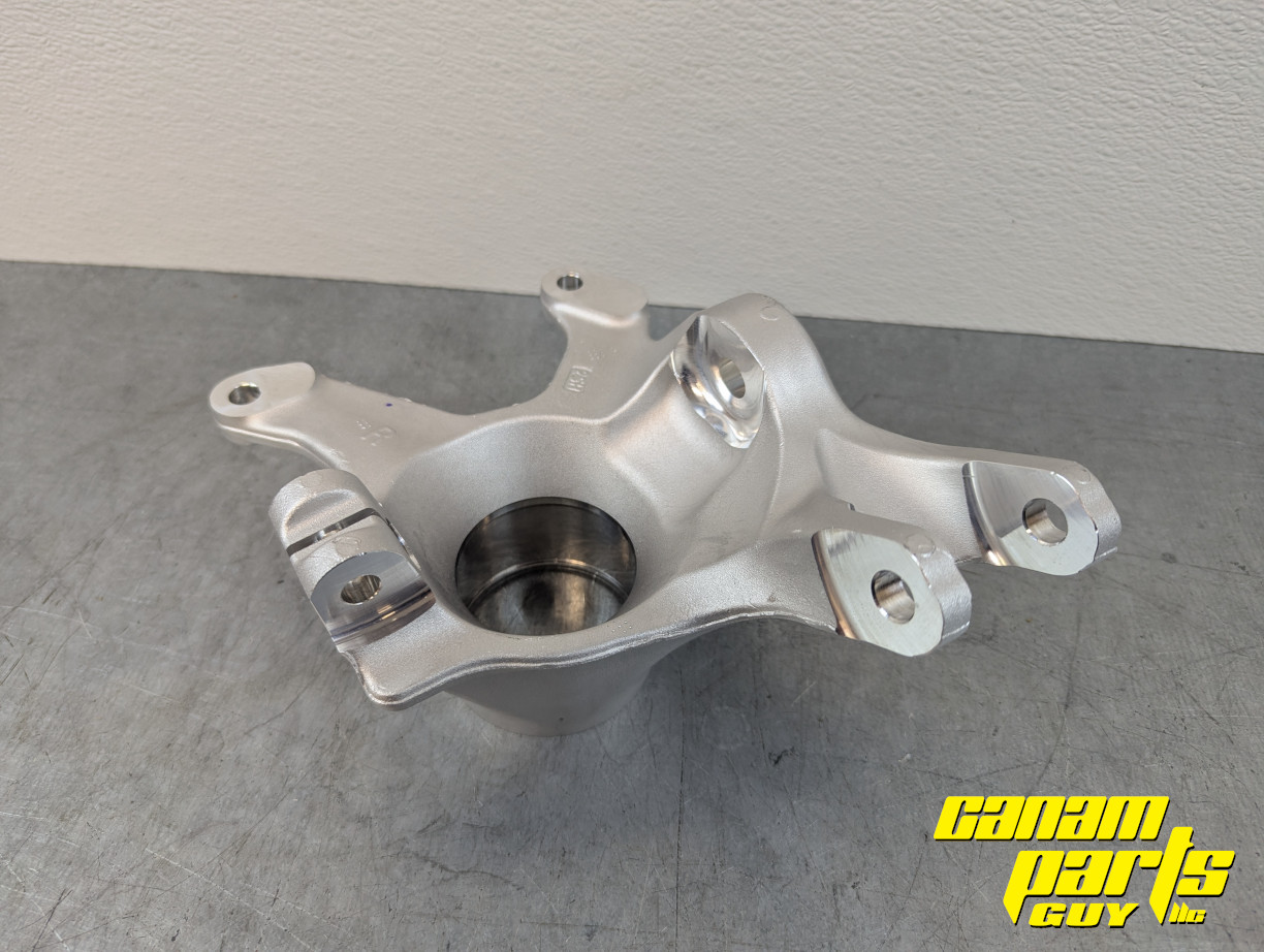 NEW OEM Right Hand Front Knuckle Maverick X3 2022+ 706204786